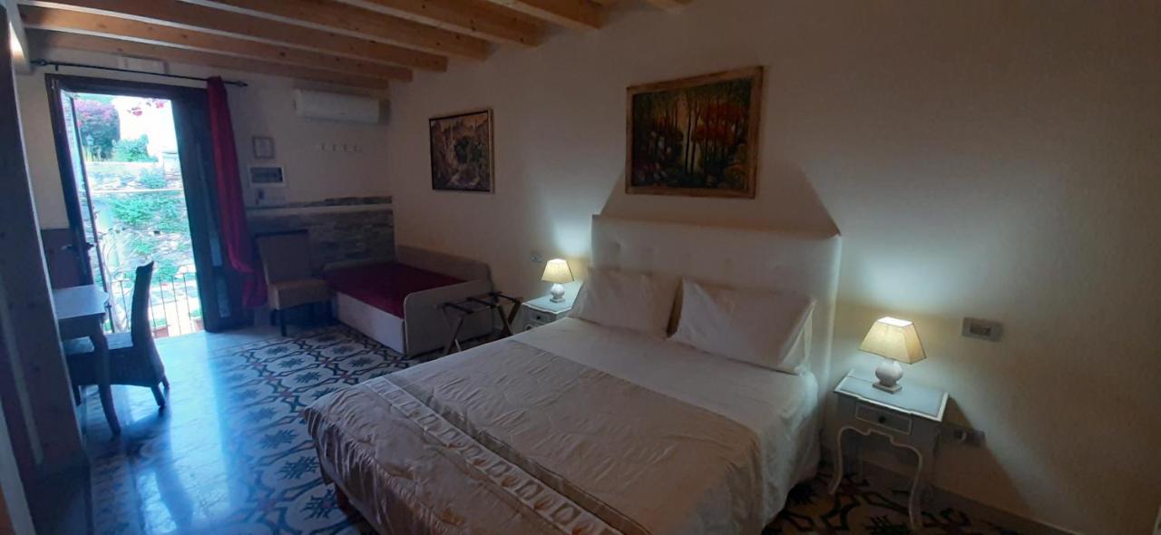 Al Castello Bed and Breakfast Milazzo Esterno foto